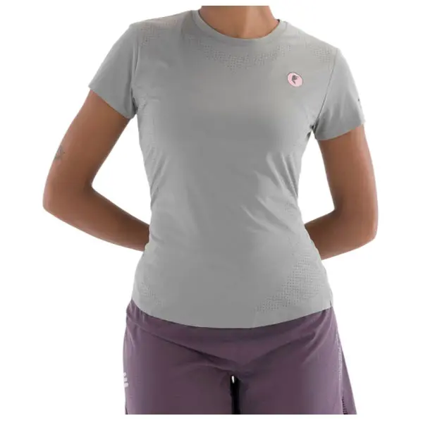 PN-609-04-CAMISETA-TECNICA-GRIS-2026-3.webp