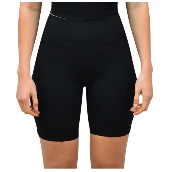 MALLA LEGGINGS ESSENTIAL CORTA NEGRO 
